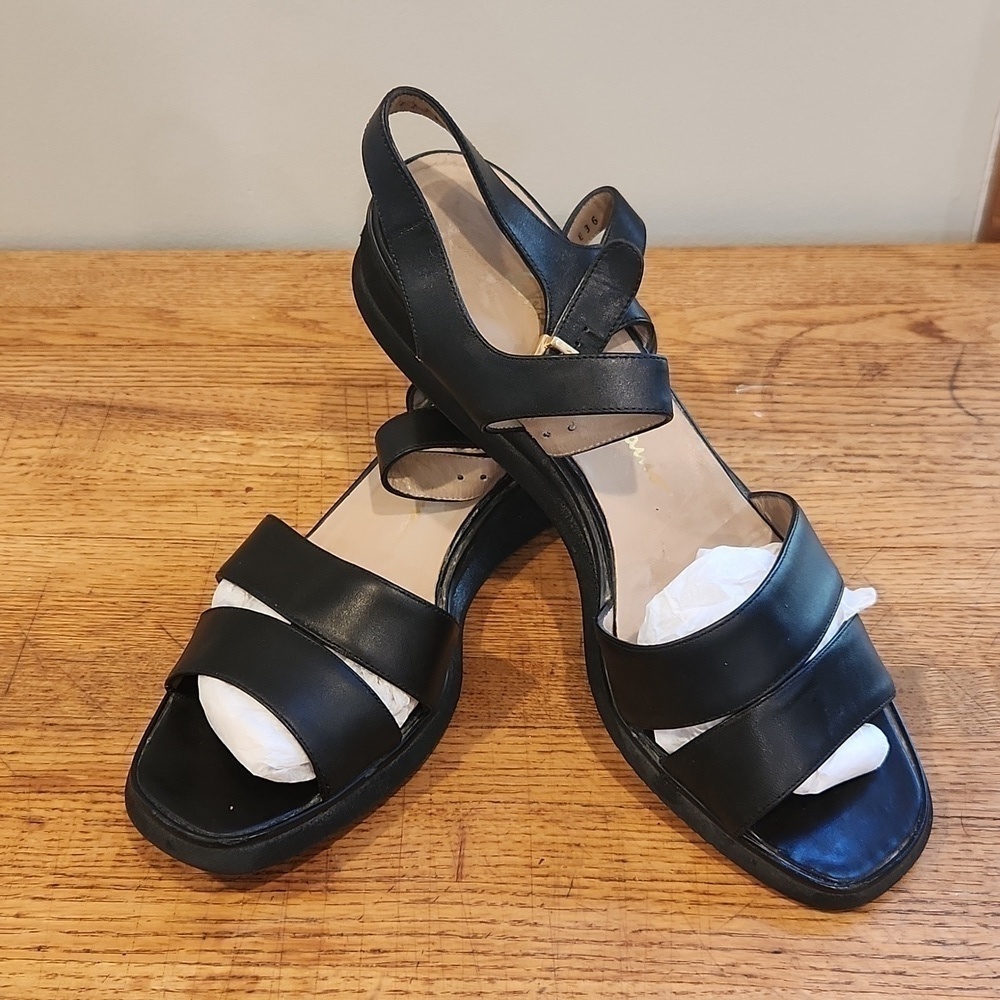 Salvatore Ferragamo Boutique black leather sandals